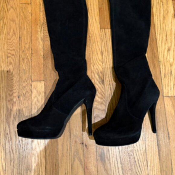 NWOT Stuart Weitzman Tall Suede Boots Size 8 - Picture 1 of 7